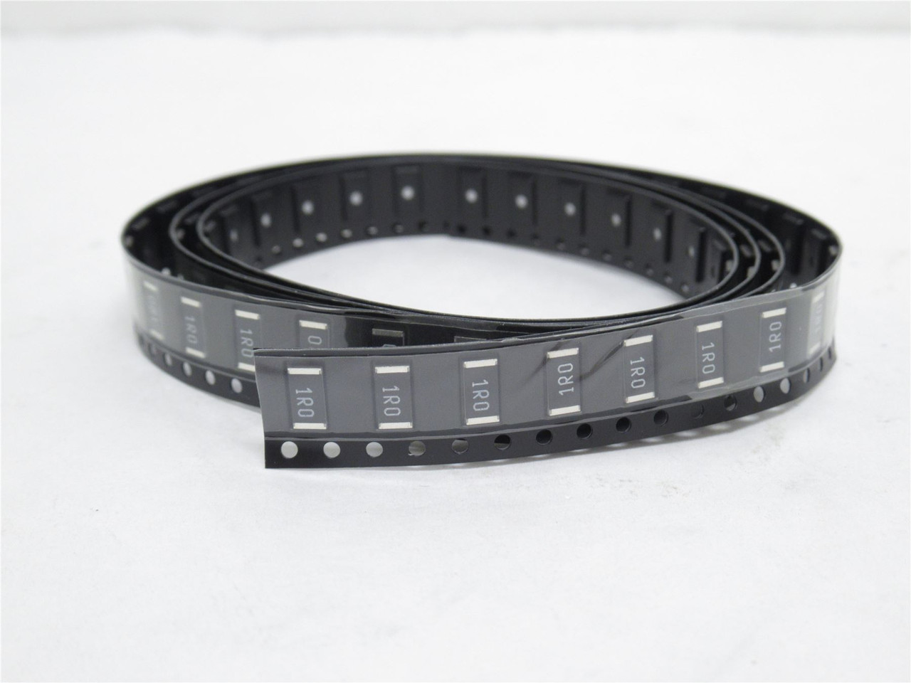 Vishay CRCW25121R00JNEG; Lot-100; Resistors; 1W; 1 Ohm
