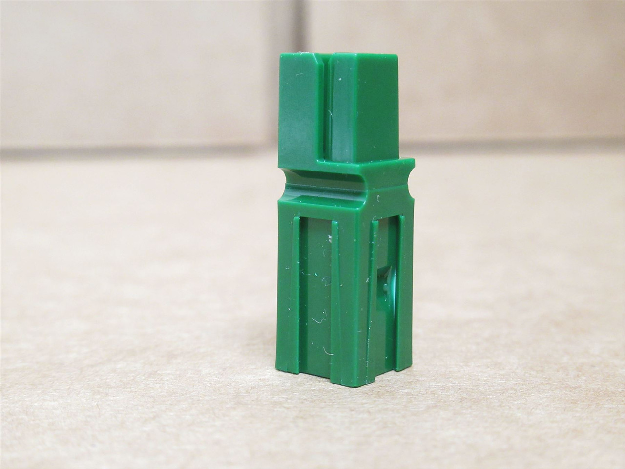Anderson 1327G5; Lot-10 Connector Housing; Green; 1 Position