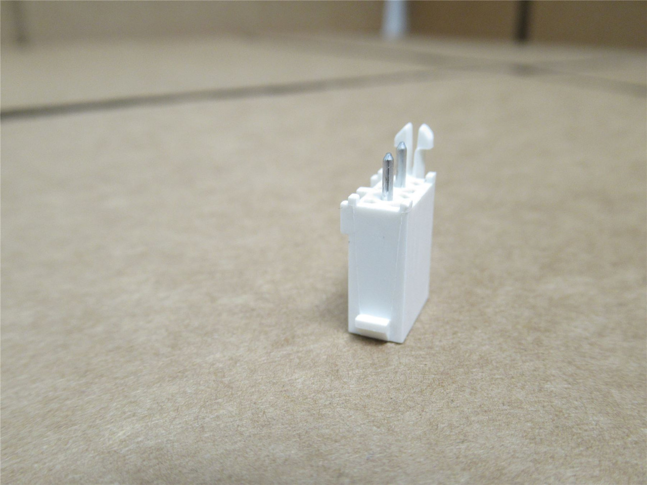 AMP 1-770166-1; Lot-10 Connector Header 2Pos; 1-Row; 600V