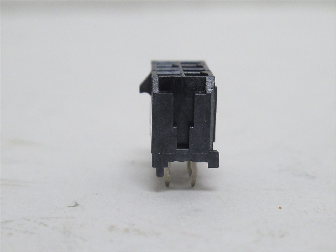 Molex 43045-0814; Lot-10 Connector Header 8Pos; 2-Row; 600V
