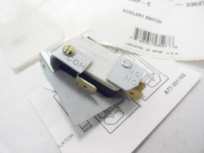 Joslyn Clark KHP-C; Auxiliary Switch