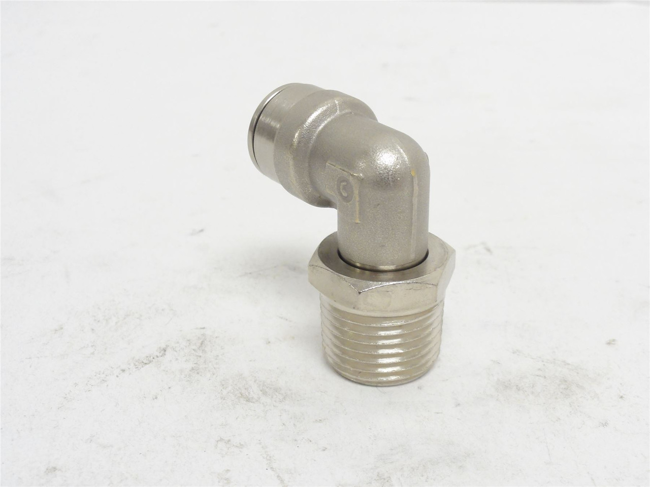 Danfoss 1169X8X8S; Tube Elbow 48D-6520; 90Deg; 1/2" x 1/2NPT