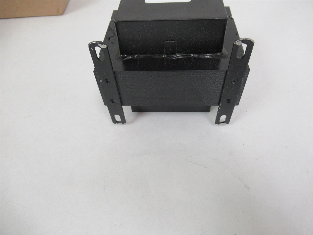 Eaton CE0150E5ECE; Transformer 150VA Pri: 208/220/240 Sec 120