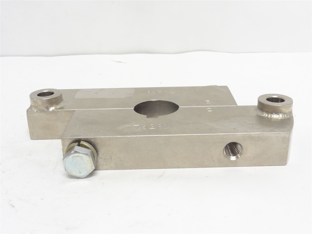 Douglas Machine 76291; B-Hub Coupling; SS; 8-1/2" Long x 4" W