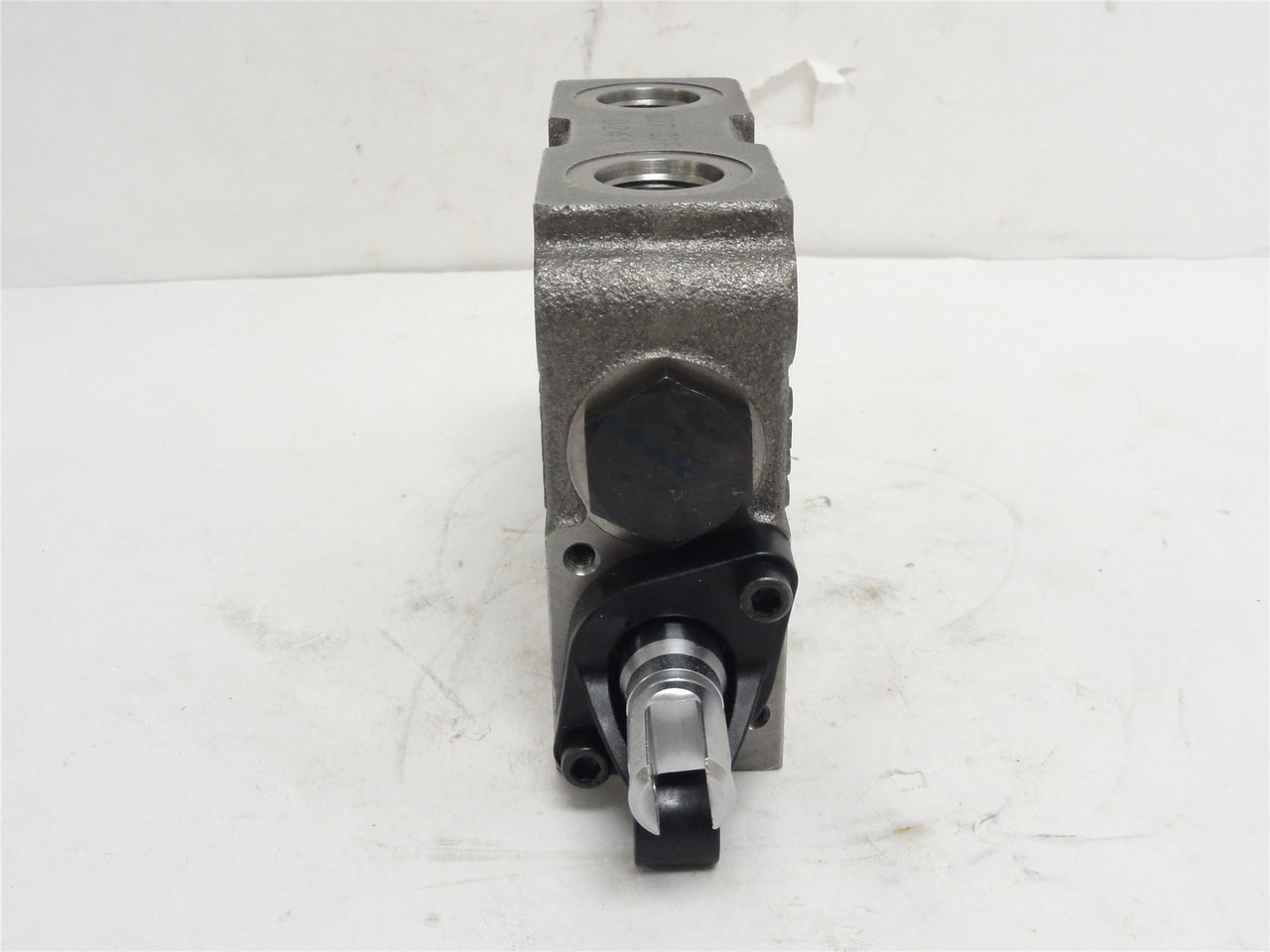 Bright Coop 201004; Gresen Section Valve; 4/MACH
