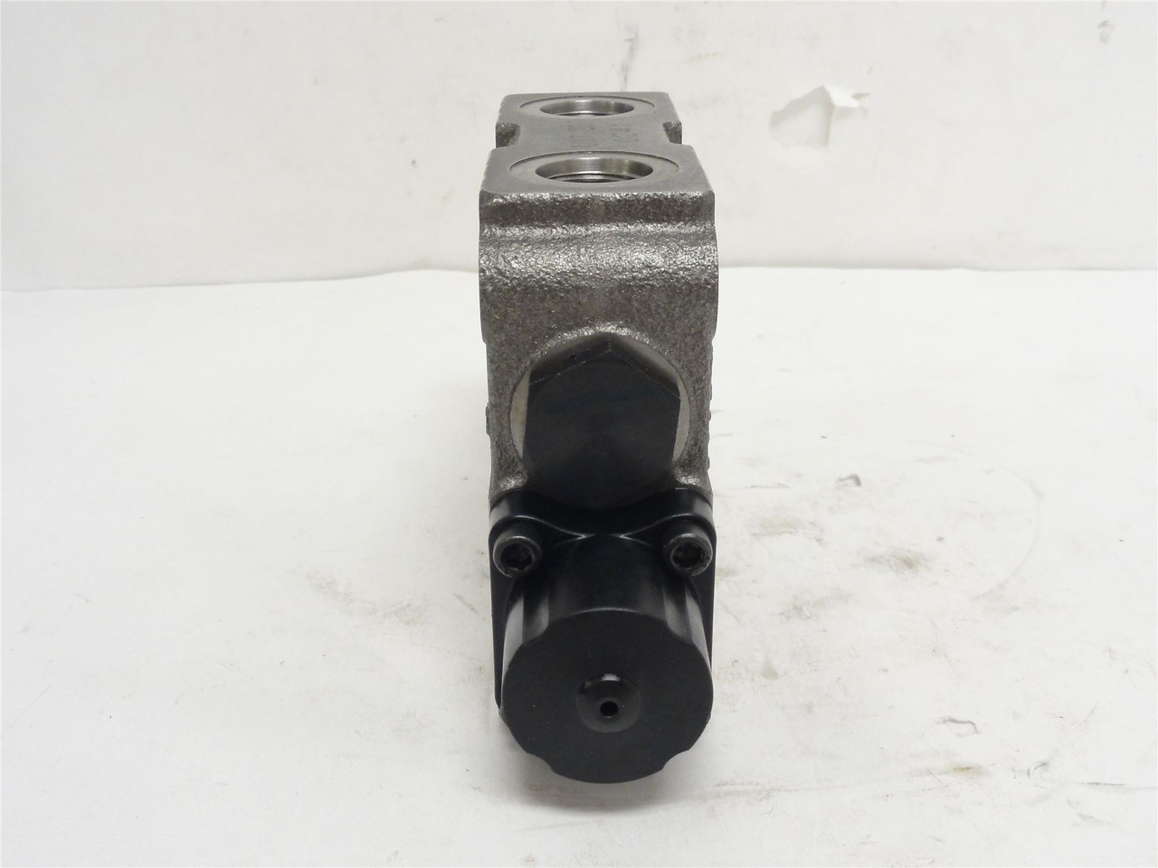 Bright Coop 201004; Gresen Section Valve; 4/MACH