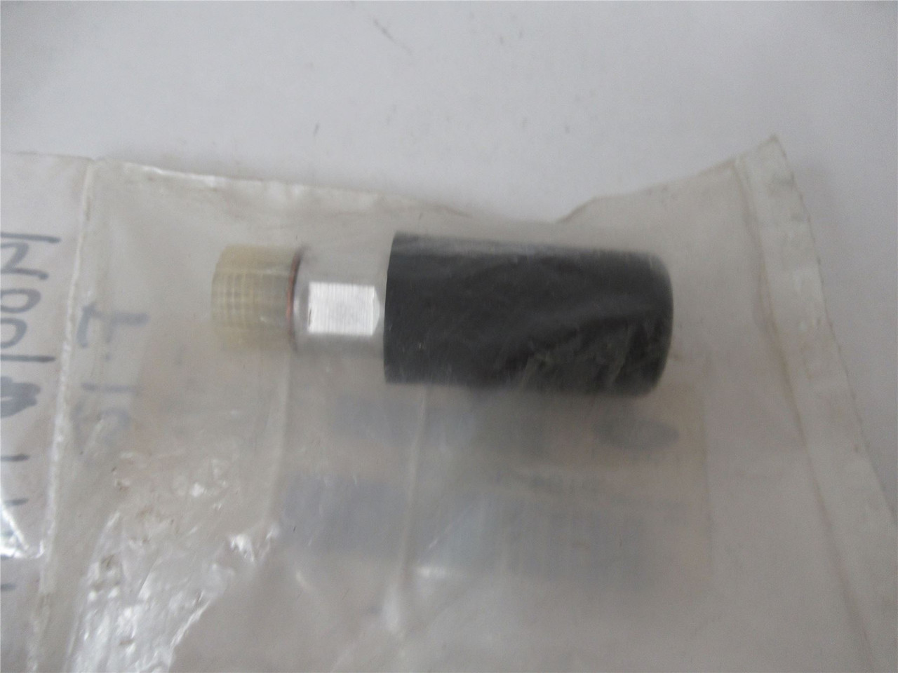 Mack 2104-BZV1287; Hand Prime Pump