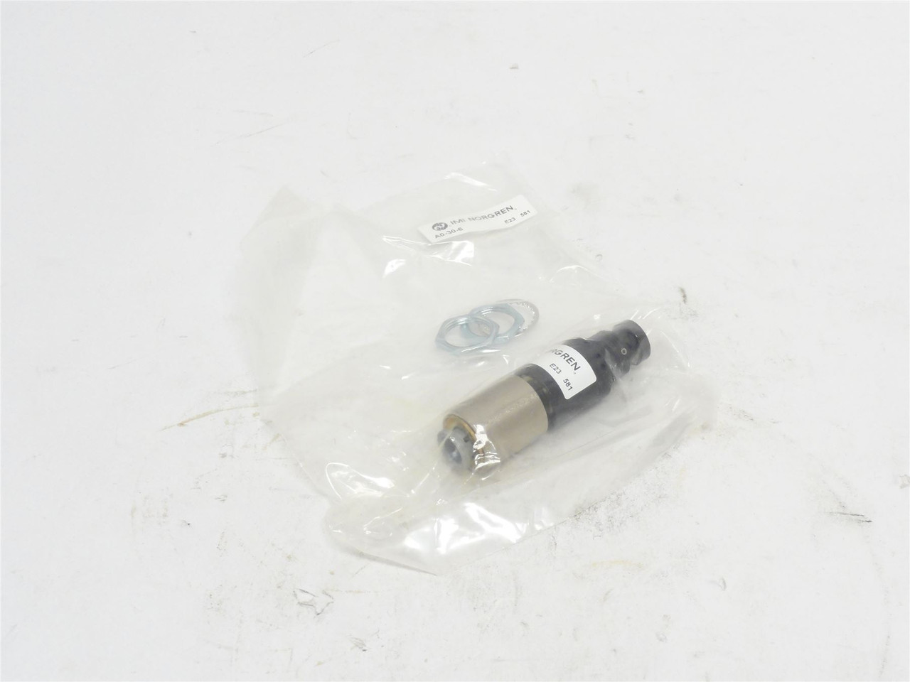 Norgren A0-30-6; Push Button Control Valve; Size: 1/4" tube