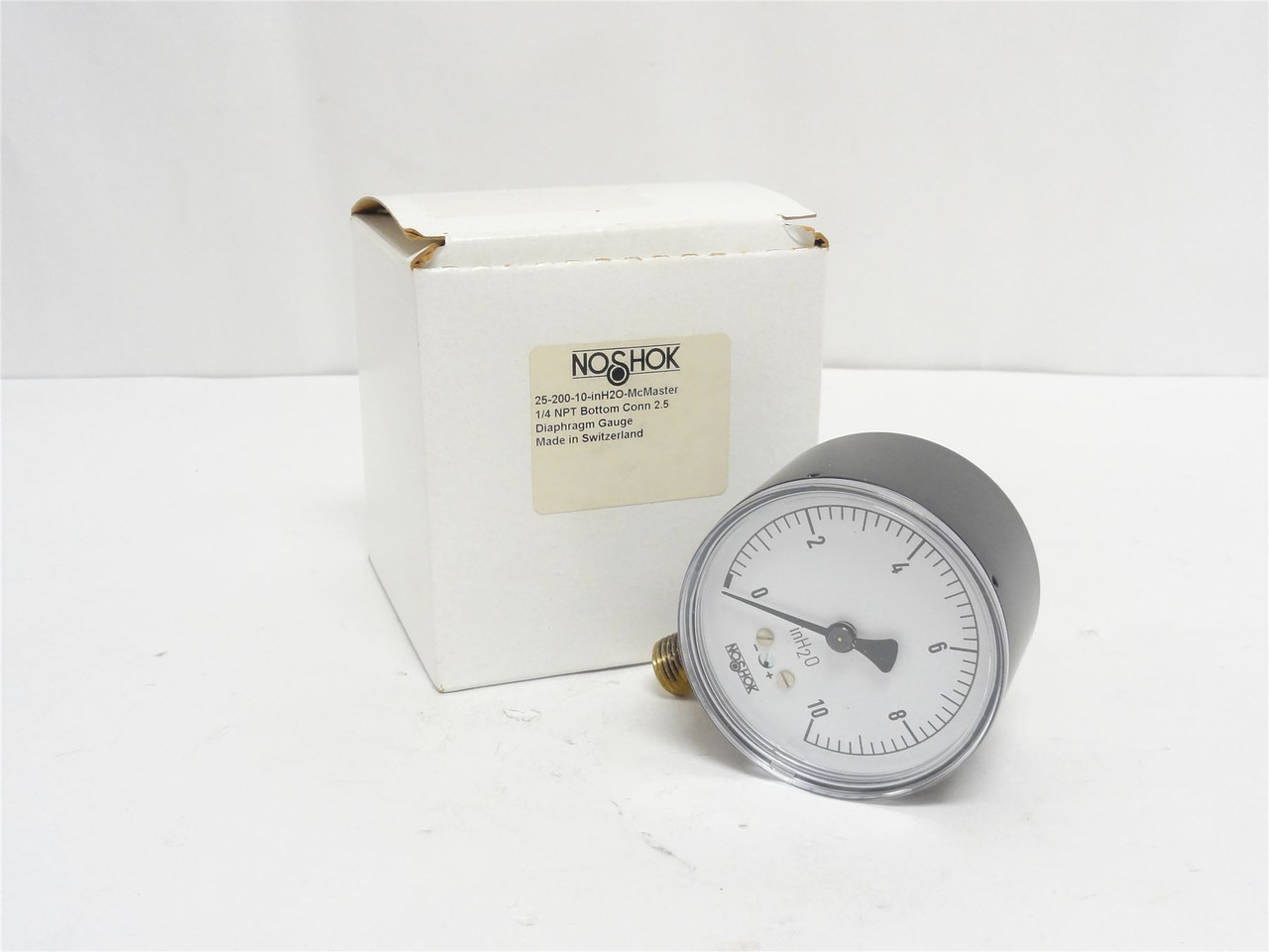 Noshok 25-200-10-inH2O; Pressure Gauge; 2.5" Dial; 1/4NPT