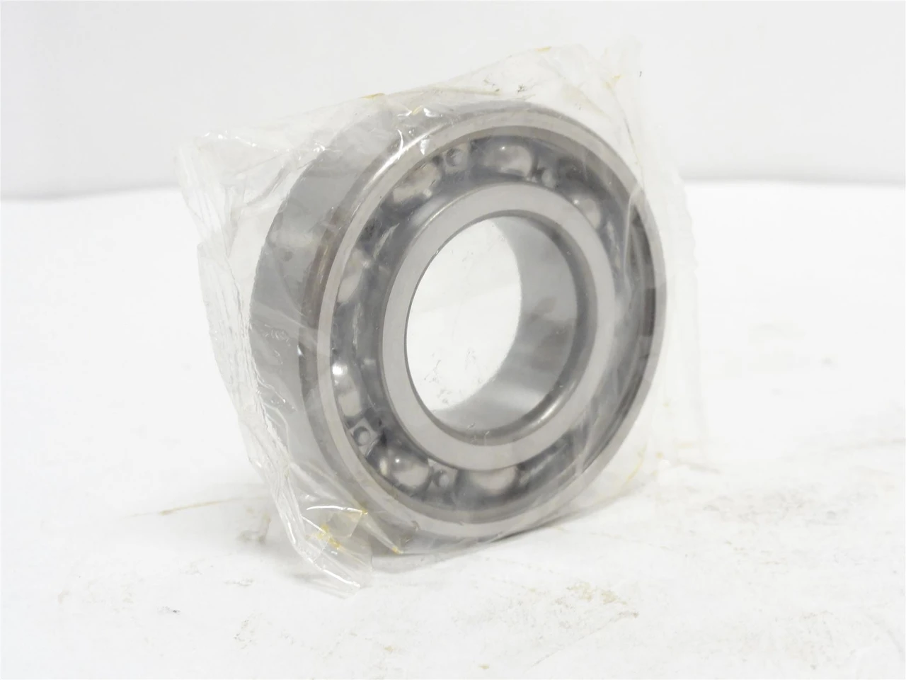 SKF 6205; Ball Bearing; 25mmID x 52mmOD x 15mm Wide