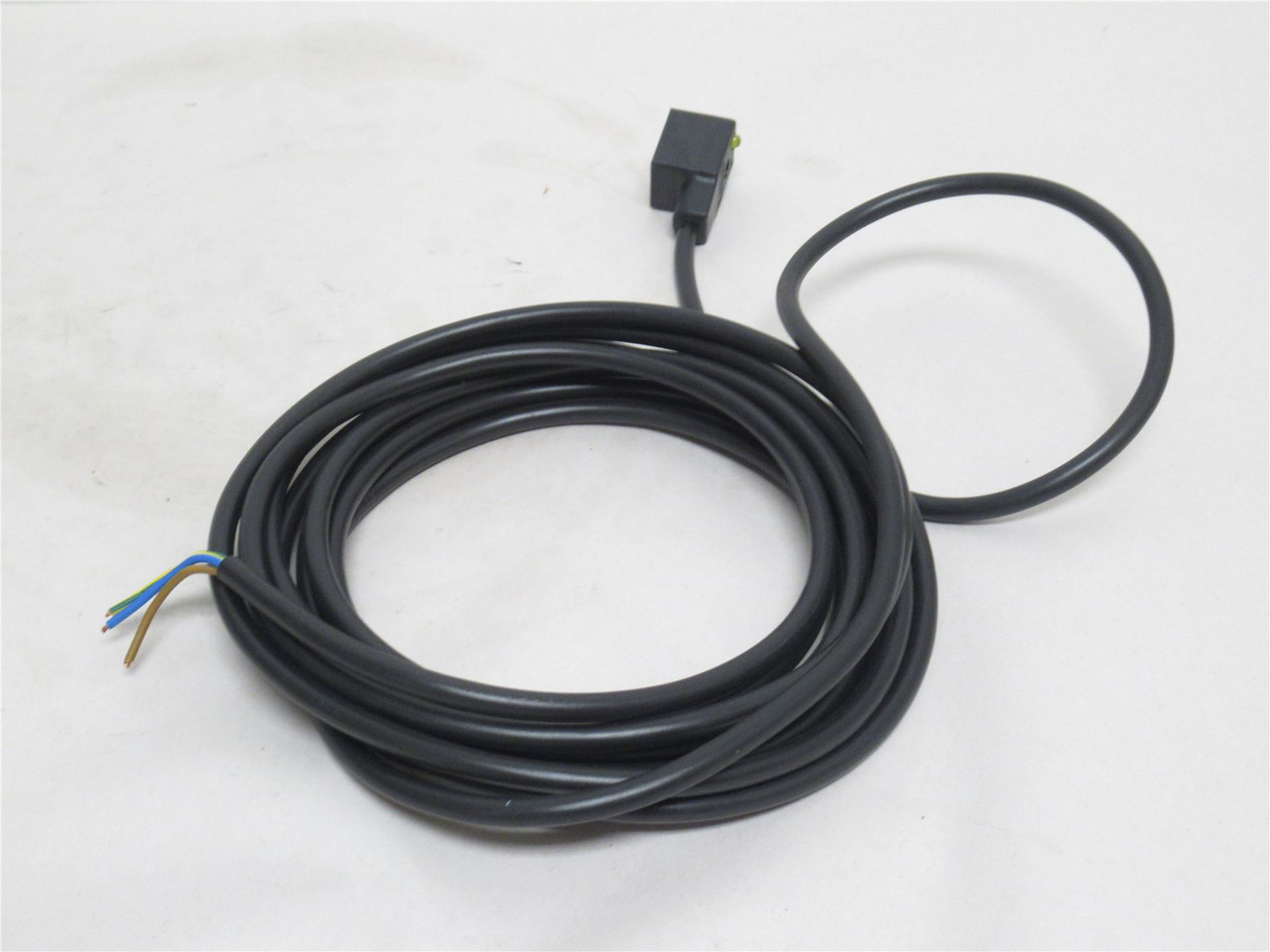 Mencom VDB-580-00; Solenoid Valve Connector Cable; 120VAC/DC