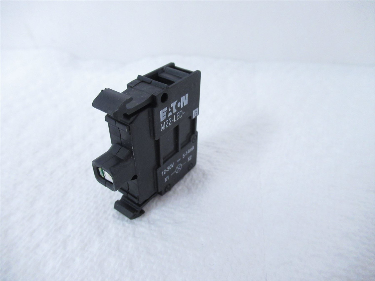 Eaton M22-LED-G; Switch LED Green 12-30V