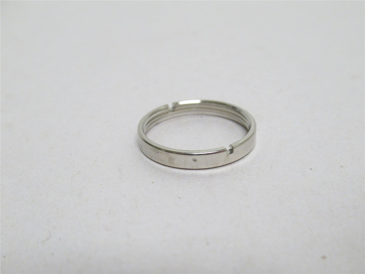 Amphenol  T 3377 100; Circular DIN Connector; 5-Contact