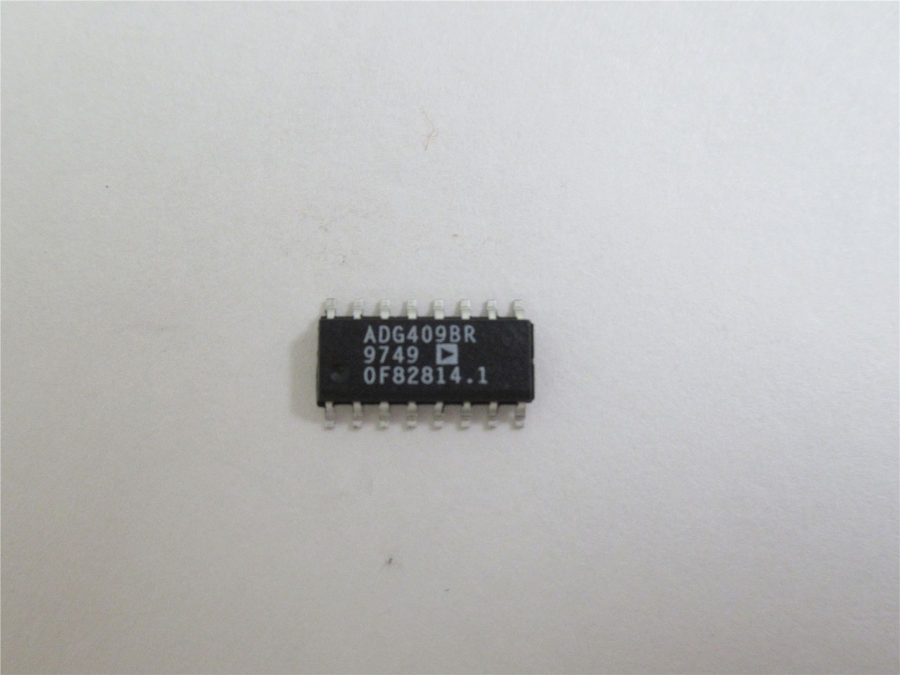 Analog Devices ADG409BR; Lot-5 Analog Multiplexers; 15V