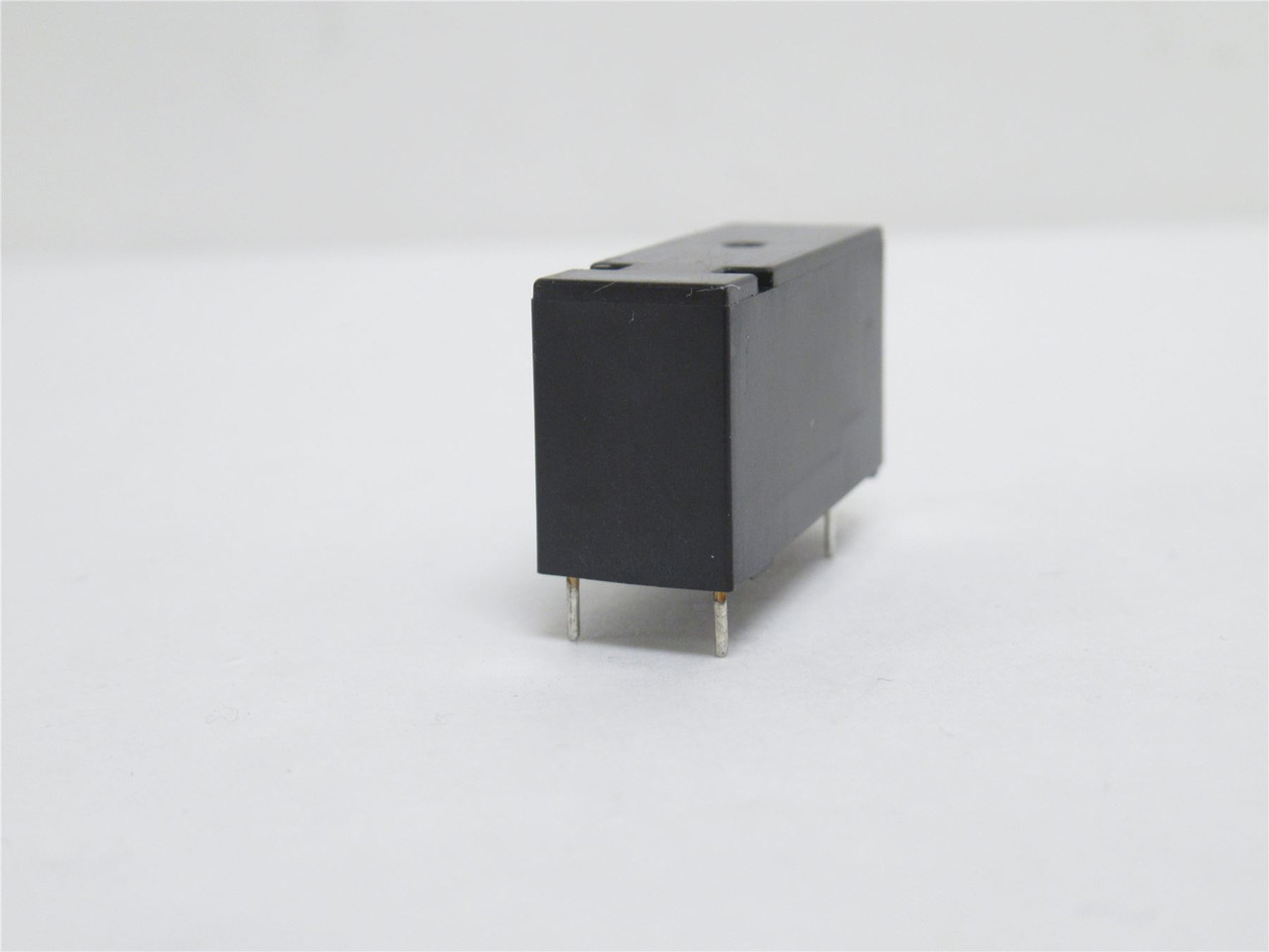 Omron G6RN-1A; Lot-2 E-Mech Relays 10A 250VAC Coil: 24VDC