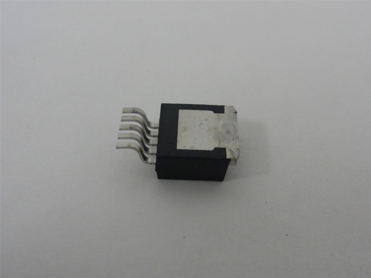 Texas Instruments TPS72615KTT; Lot-25 Voltage Regulators