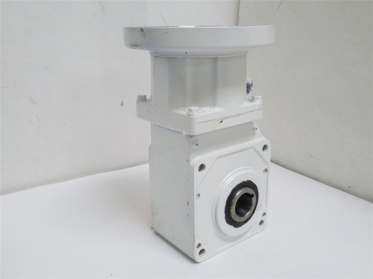 Sumitomo RNYXS-1320Y-50; Gear Reducer; 50:1 Ratio; 0.54HP
