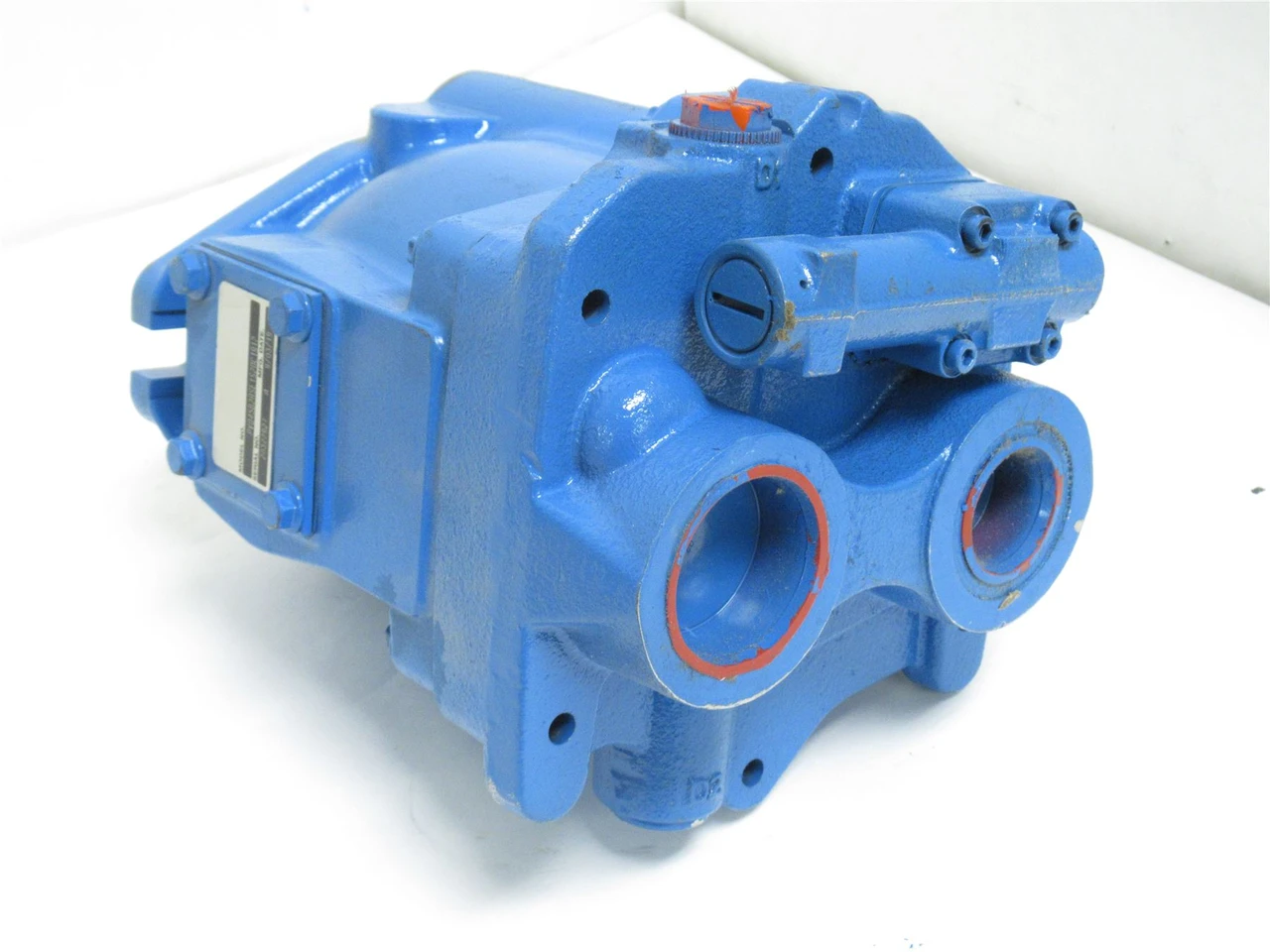 Vickers PVQ45B2RSE1S20C1912; Piston Pump