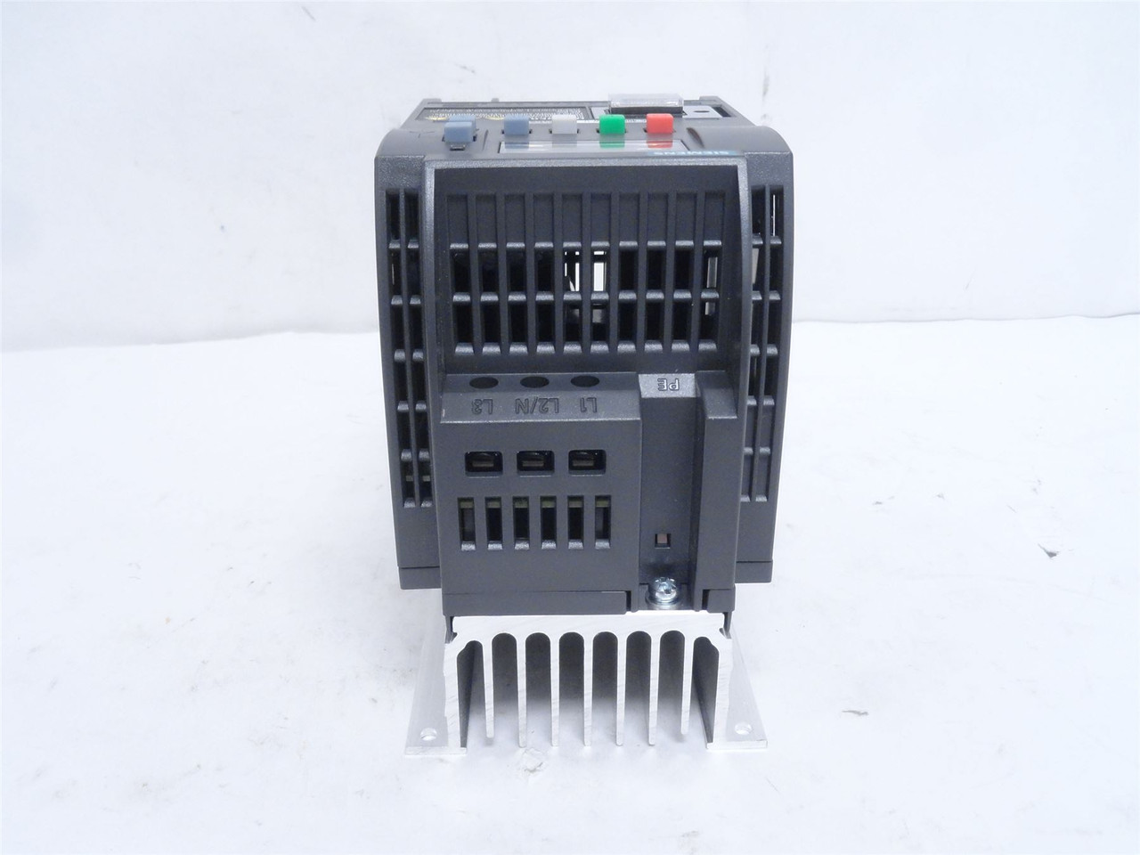 Siemens 6SL3210-5BE21-1UV0; AC Drive 1-1/2HP; 480VAC 3PH
