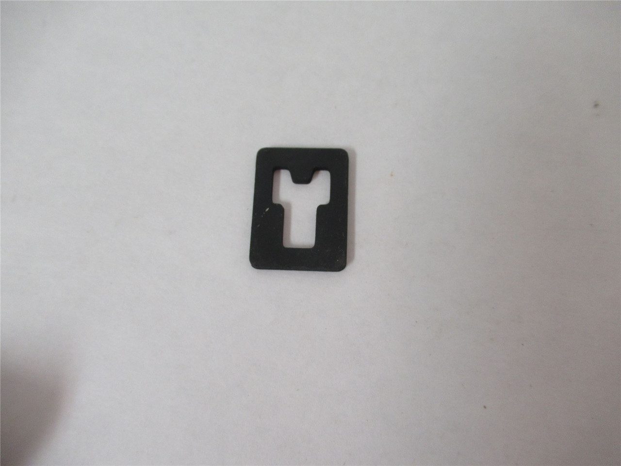 Festo 30939; Plug Socket with Cable KMV-1-24DC-2;5-LED