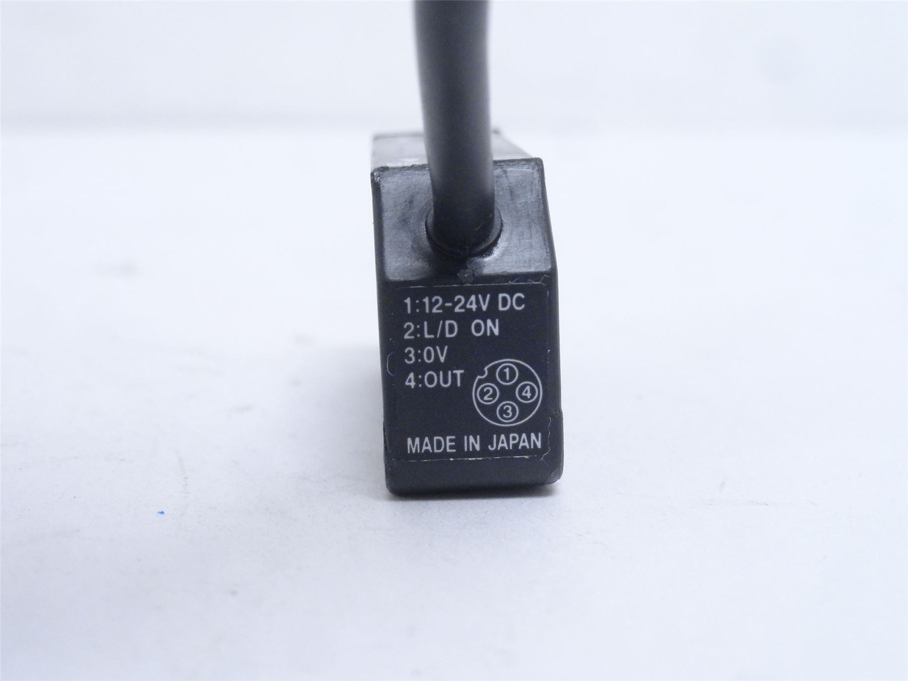 Keyence PZ-V33; Square Photo Sensor; 12-24VDC; M12 Connector