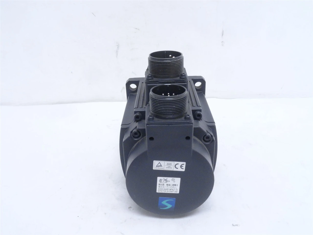 Mitsubishi HC-RFS103; Servo Motor; 1kW; 3000r/min; 129V; 6.5A