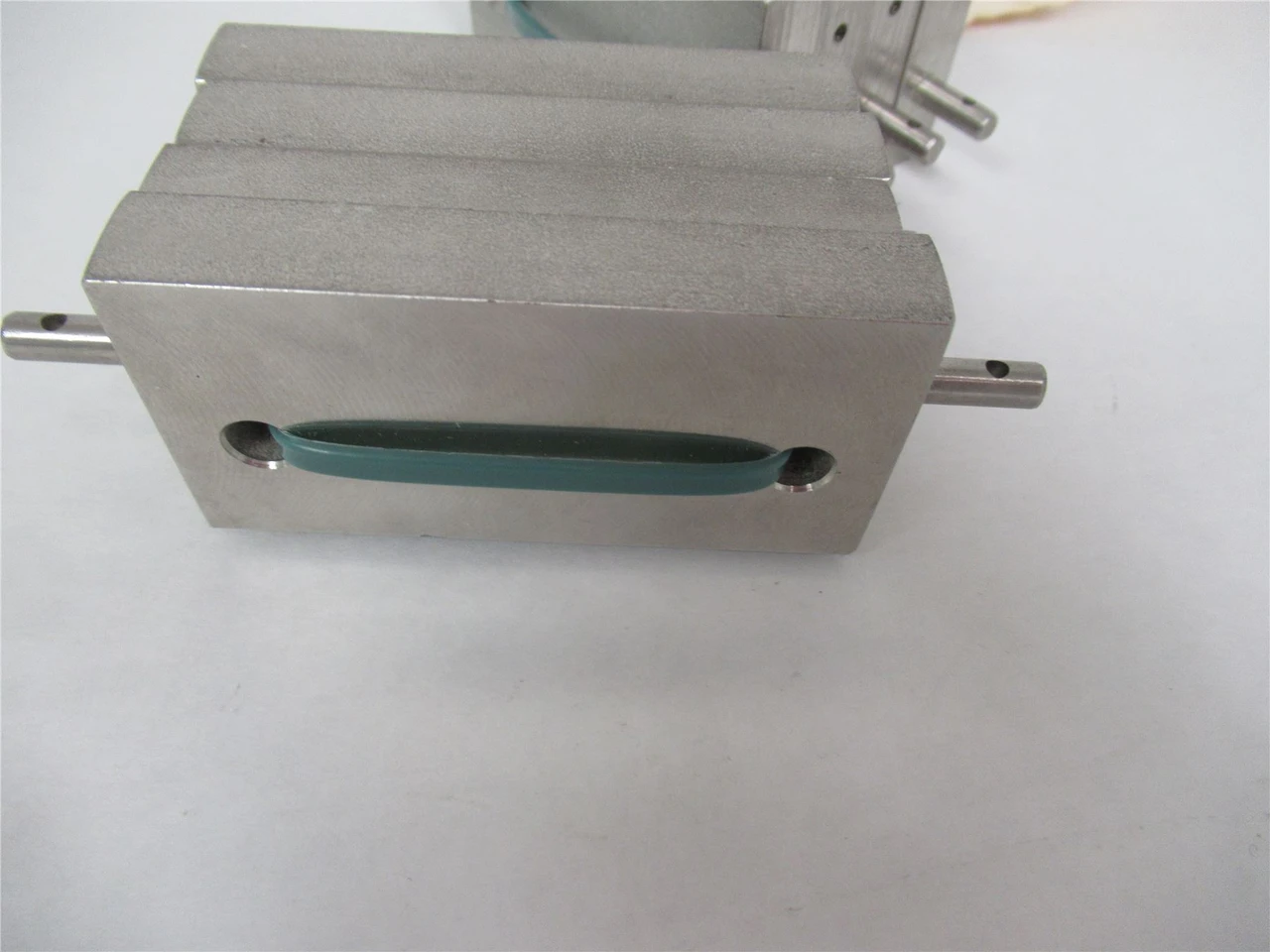 Bradman Lake Inc 35588002051; Lot-8 Strip Carrier