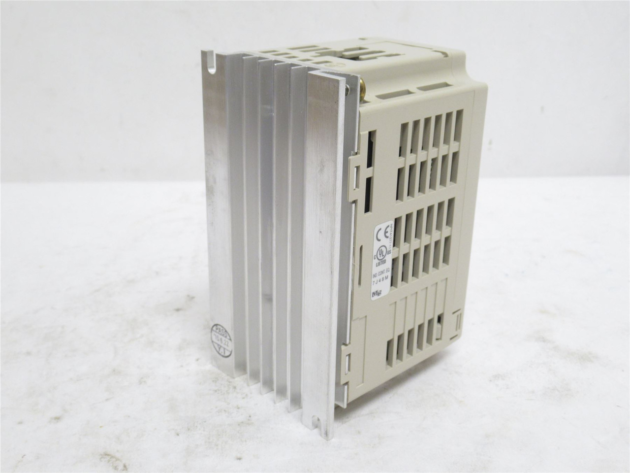 Omron 3G3JV-A1001; AC Drive 1Ph 115V IN / 3PH 230V 3.2A OUT