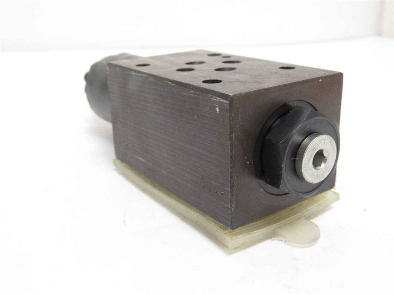 Eaton DGMX2-3-PP-BW-5-40; Reversible Reducing Valve 870036