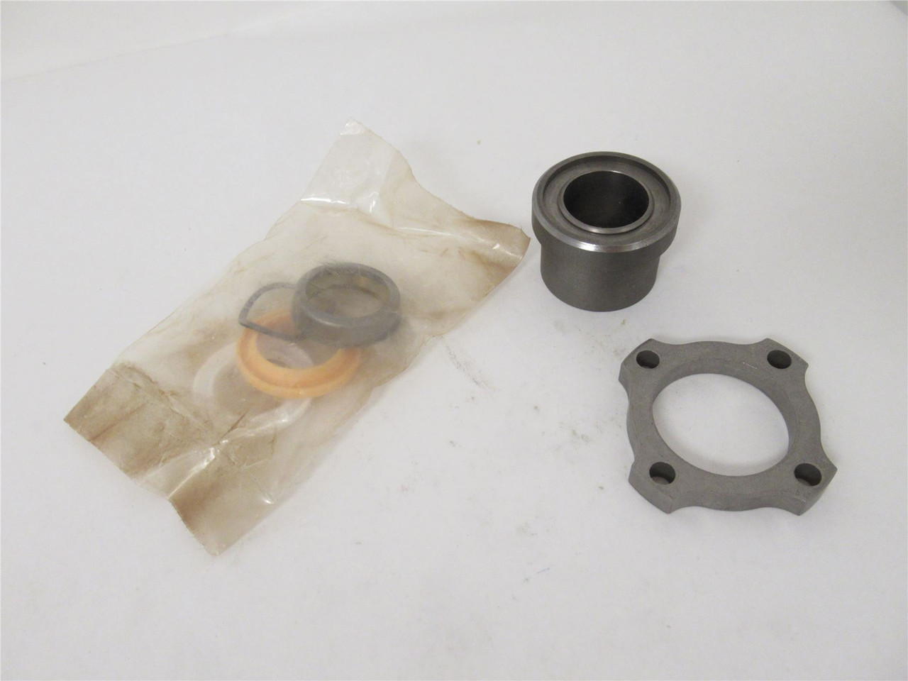 Parker 051-KR015-100; Piston 1"Rod Bushing & Seal Kit