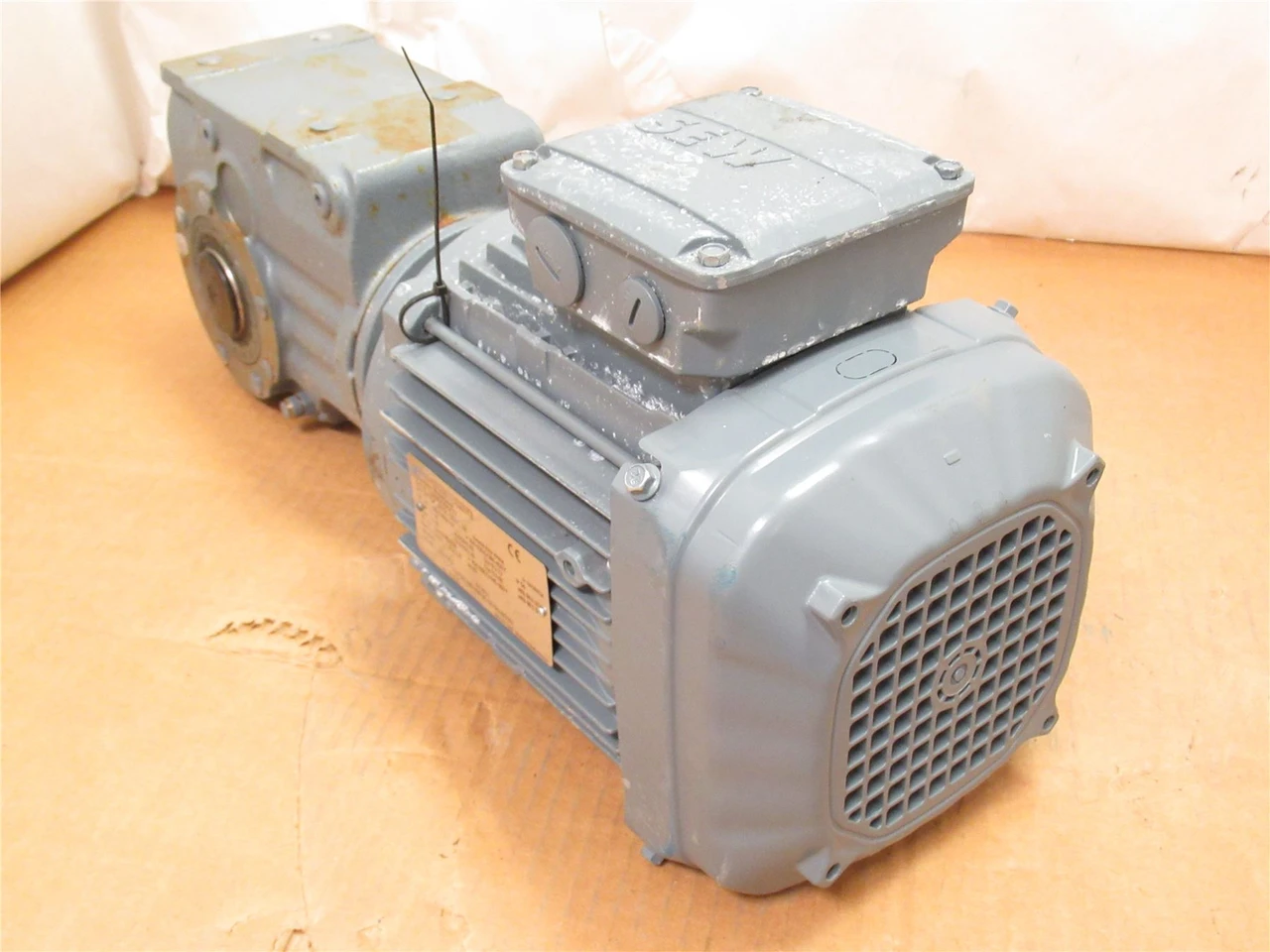 SEW KA37DRN90S4/TF; Gear Motor 10.5:1 Ratio 1.1kW; 1762/168RPM