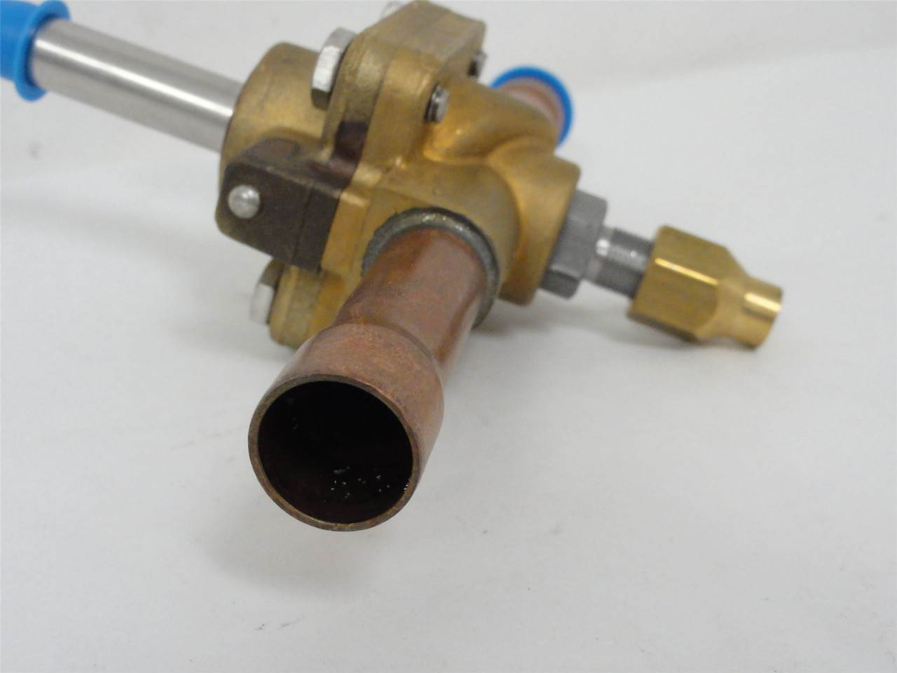 Emerson 40845; Diaphragm Valve; 5/8" ODF; 240RA 8T5M