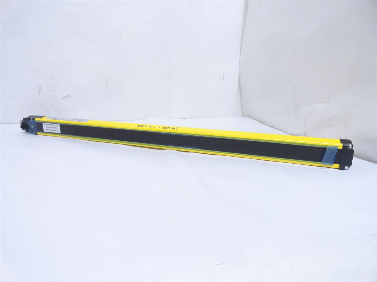 Allen-Bradley 440L-T4K0640YD; Light Curtain Transmitter