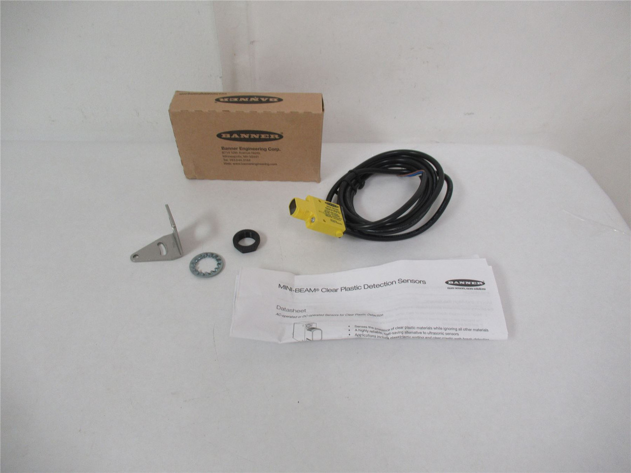 Banner SM31RPD; Photo Sensor Range 0 - 0.3 m Input: 10-30 Vdc