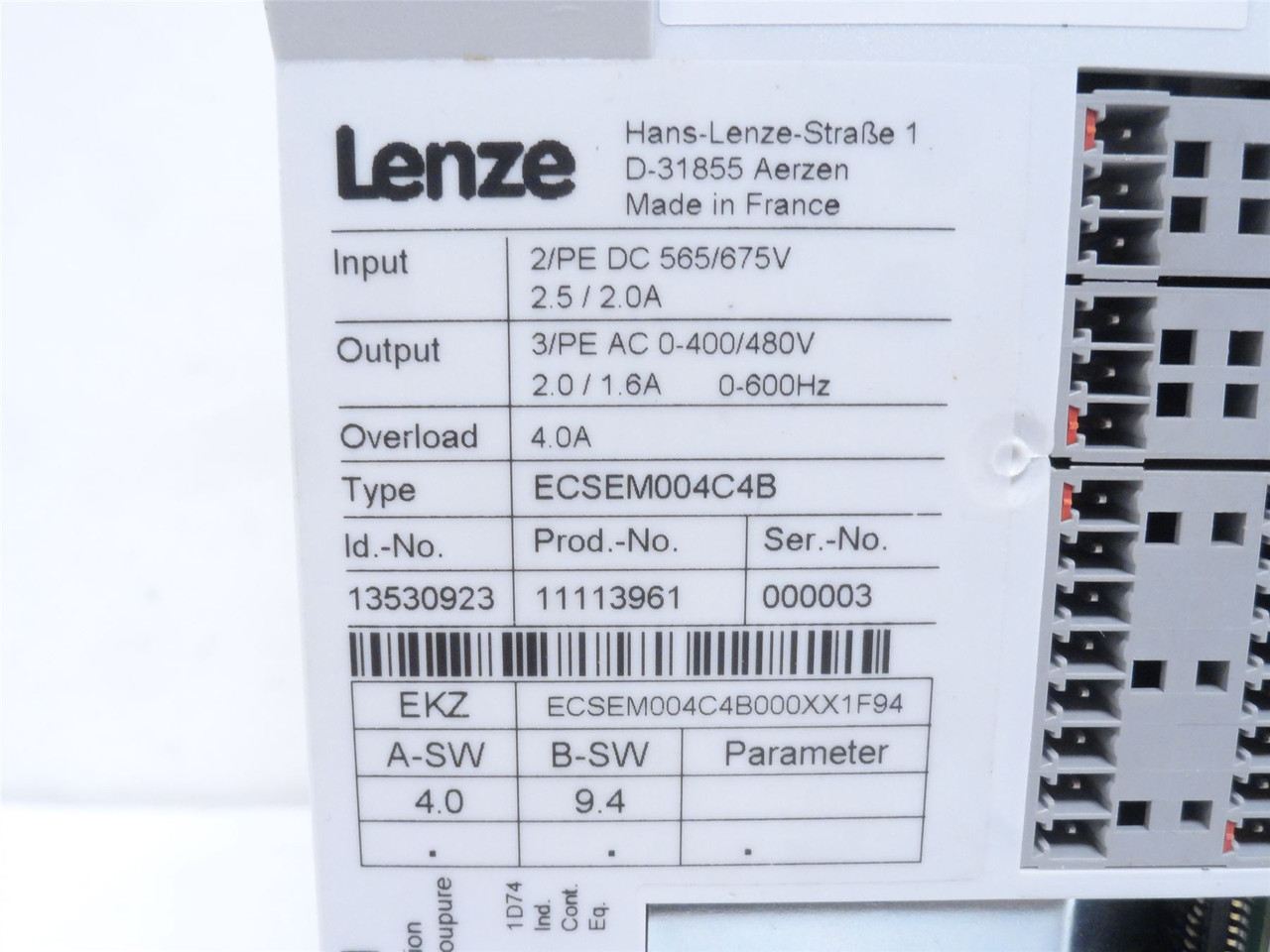 Lenze ECSEM004C4B; Inverter 13530923 565/67V In; 400/480V Out