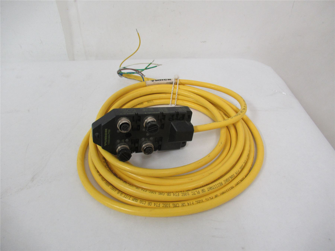 Turck 4MB12Z-4P2-5; 4 Port Junction Box 10-30Vdc