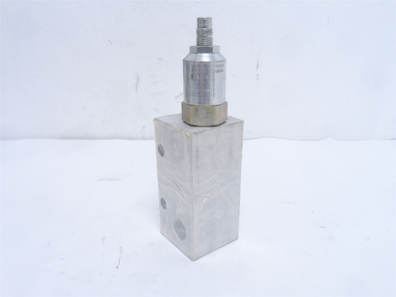 Sullair 42475; Refrigerant Oil Pressure Regulator; G1/2 Ports