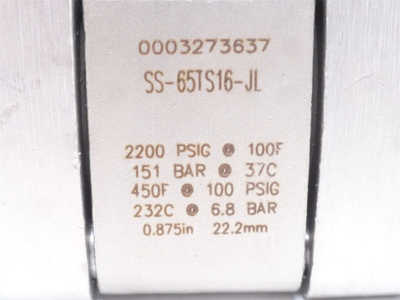 Swagelok SS-65TS16-JL; Ball Valve; SS-316; 1" Tube; 2200PSIG