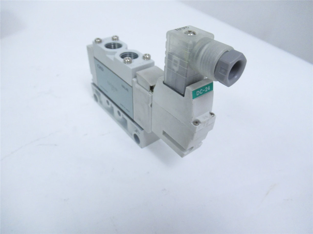 CKD 4GA310R-08-B-3; Solenoid Valve;DC24V; Rc 1/4";Single Coil