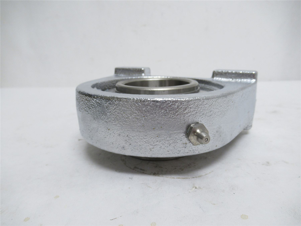 AMI MUCTB210-32NP; Pillow Block Bearing; 2"ID; Tapped Base
