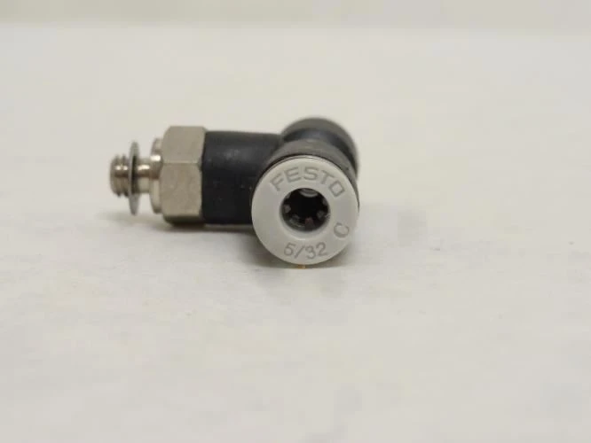 Festo QST-H-M5-5/32-U-M; Lot-5 T-Fitting; 5/32"Tube x M5 Threads