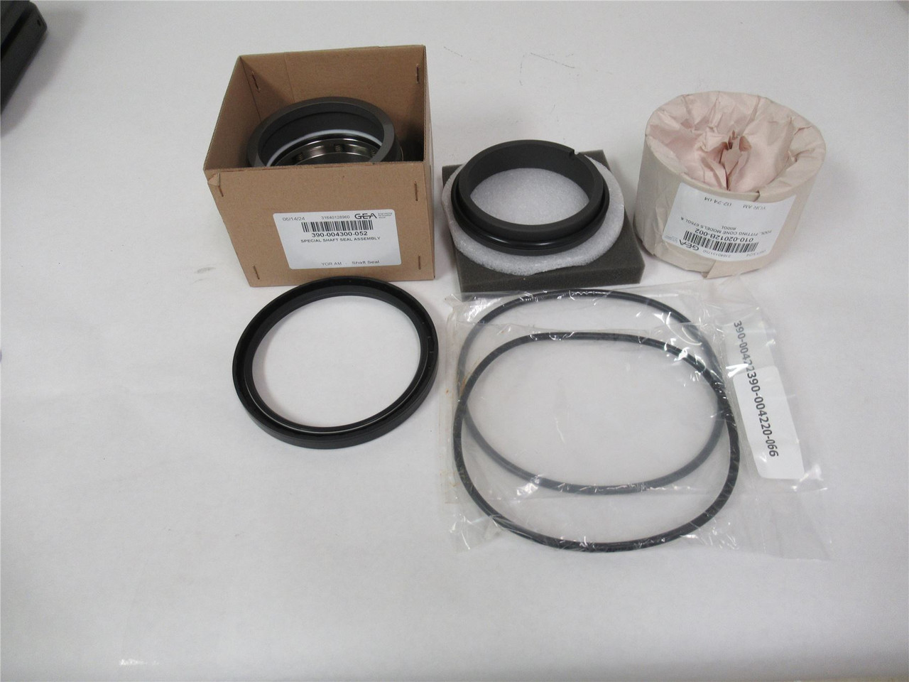 GEA 391-00426M-000; Kit Shaft Seal Replacement 28 & 52 Bar