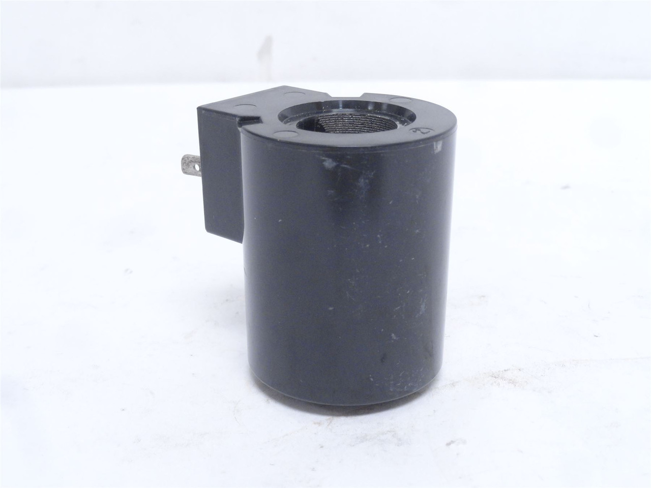 Nachi E115; Solenoid Coil; 110/120VAC; 3-Wire; 20mmID