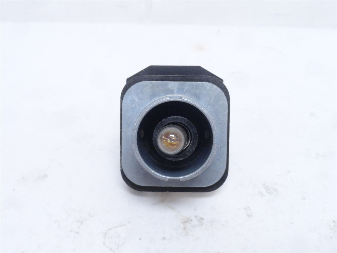 Allen-Bradley 800T-P16; Pilot Light 120VAC; Size: 30mm