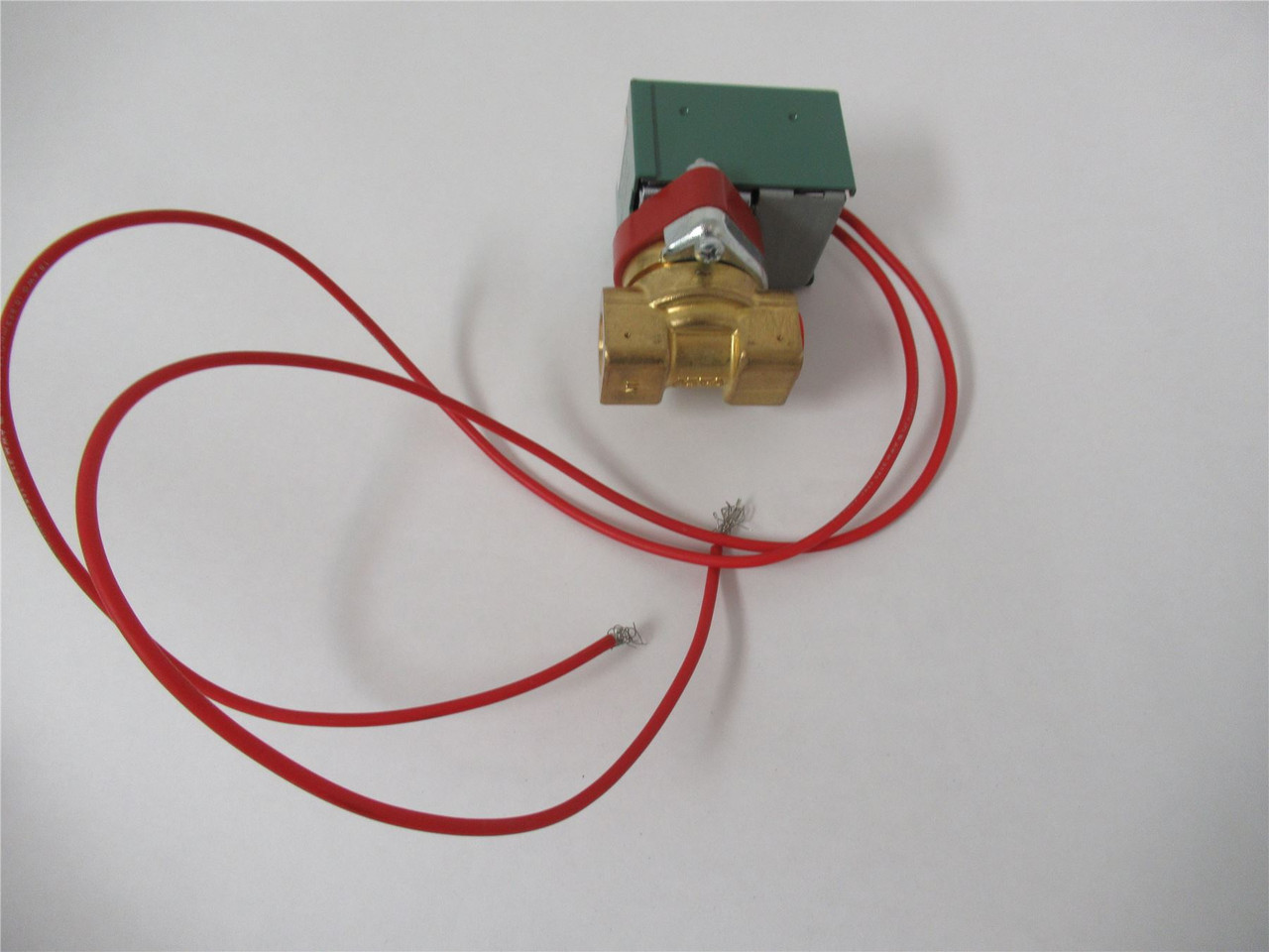 Asco 8210B20; Solenoid Valve 120/60 5-125 PSI 1/4"