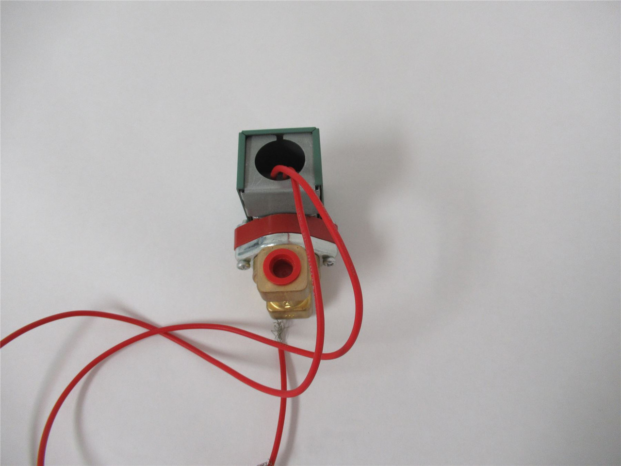 Asco 8210B20; Solenoid Valve 120/60 5-125 PSI 1/4"