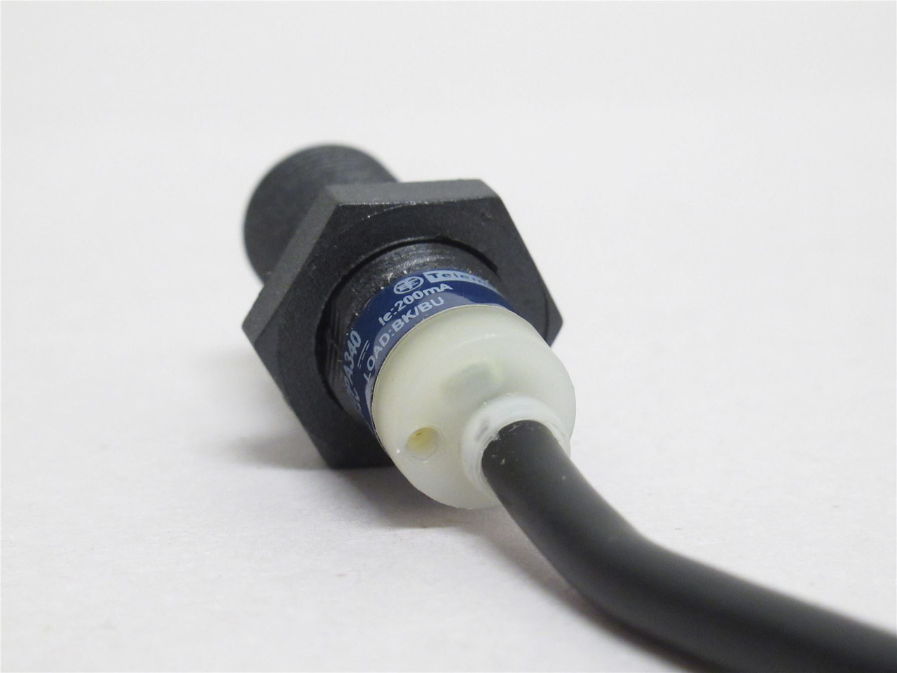 Telemecanique XS4P12PA340; Proximity Sensor; 24VDC; 200mA