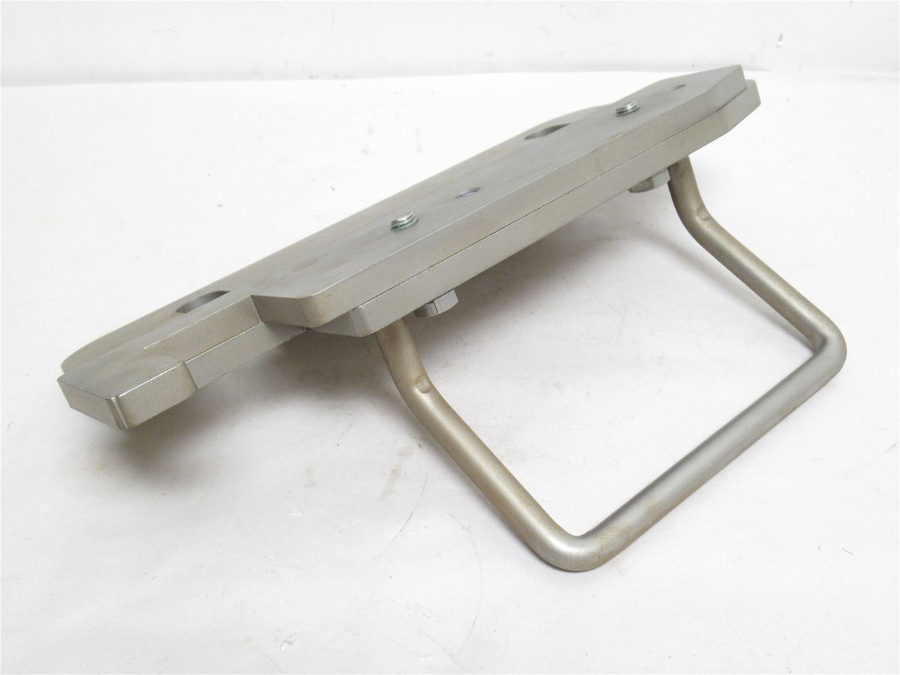 CM Process 100005286; Lifting Plate Tumbler #47761-01-1