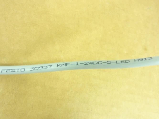 Festo KMF-1-24DC-5-LED; Plug Socket; 24V; 5M Cable