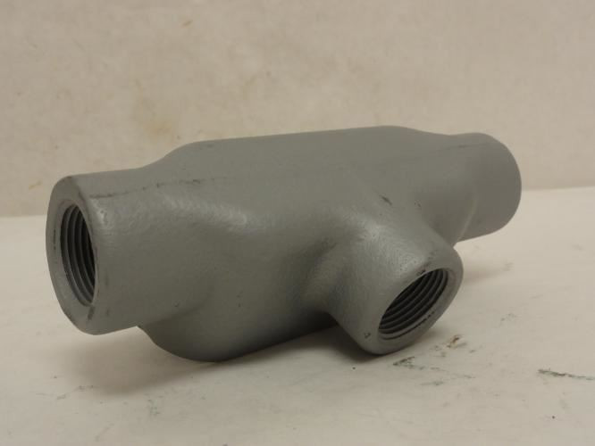 Appleton T27 FM7; Conduit Body; Type: T; 3/4 Fnpt; Grayloy-Iron